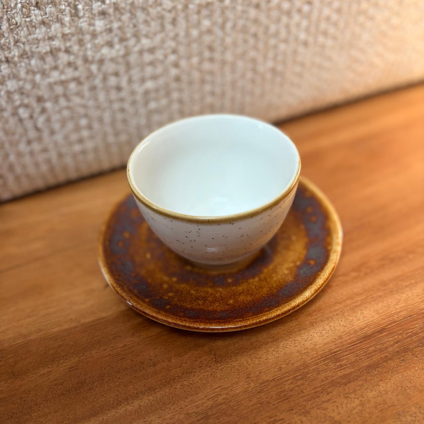 Les tasses à café dépareillées