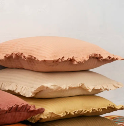La housse de coussin à froufrou 50x50