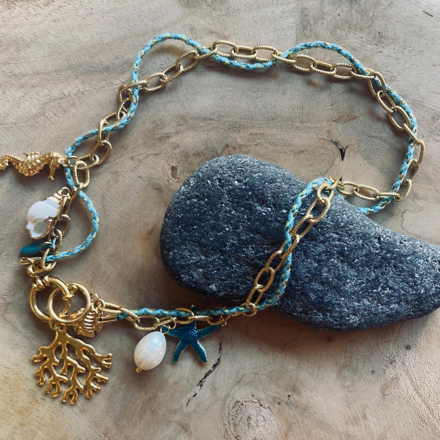 Collier charms