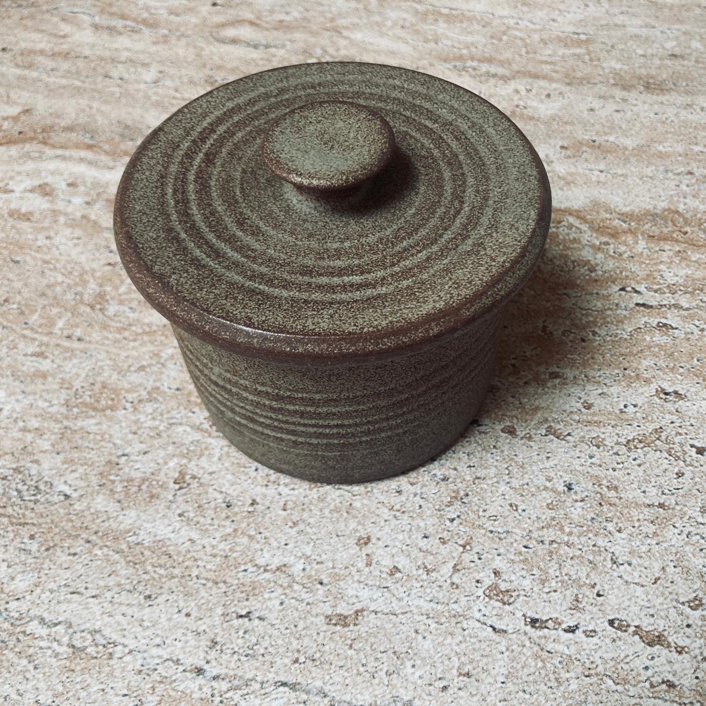 Petit pot en grès