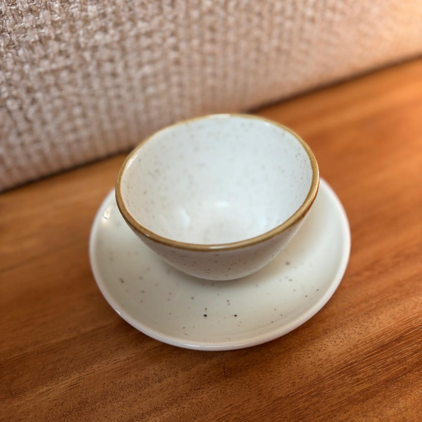 Les tasses à café dépareillées