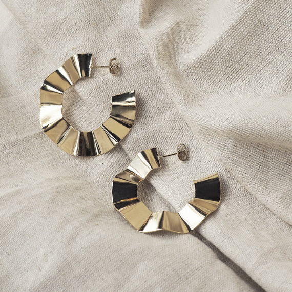 Créoles VAGUE. Wavy Hoops