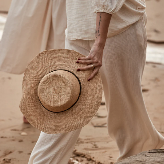 Chapeau en raphia