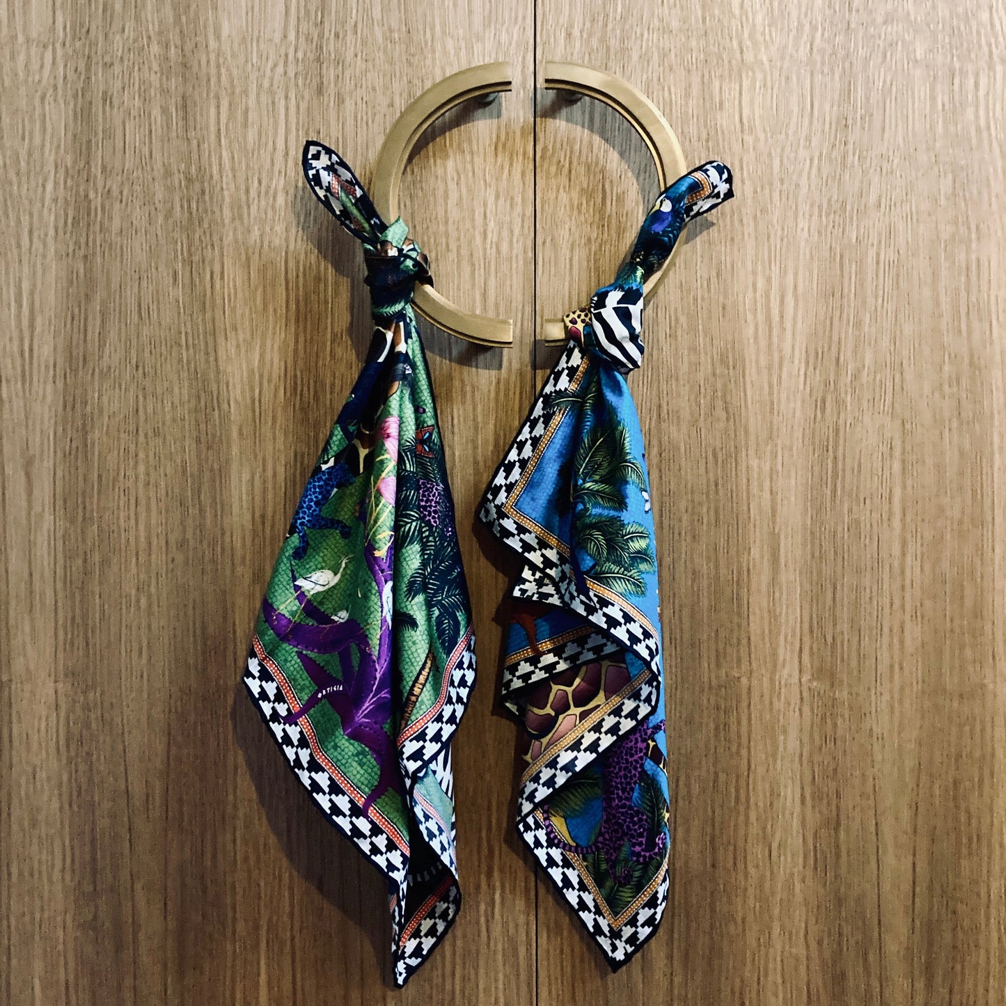 Foulard carré en soie