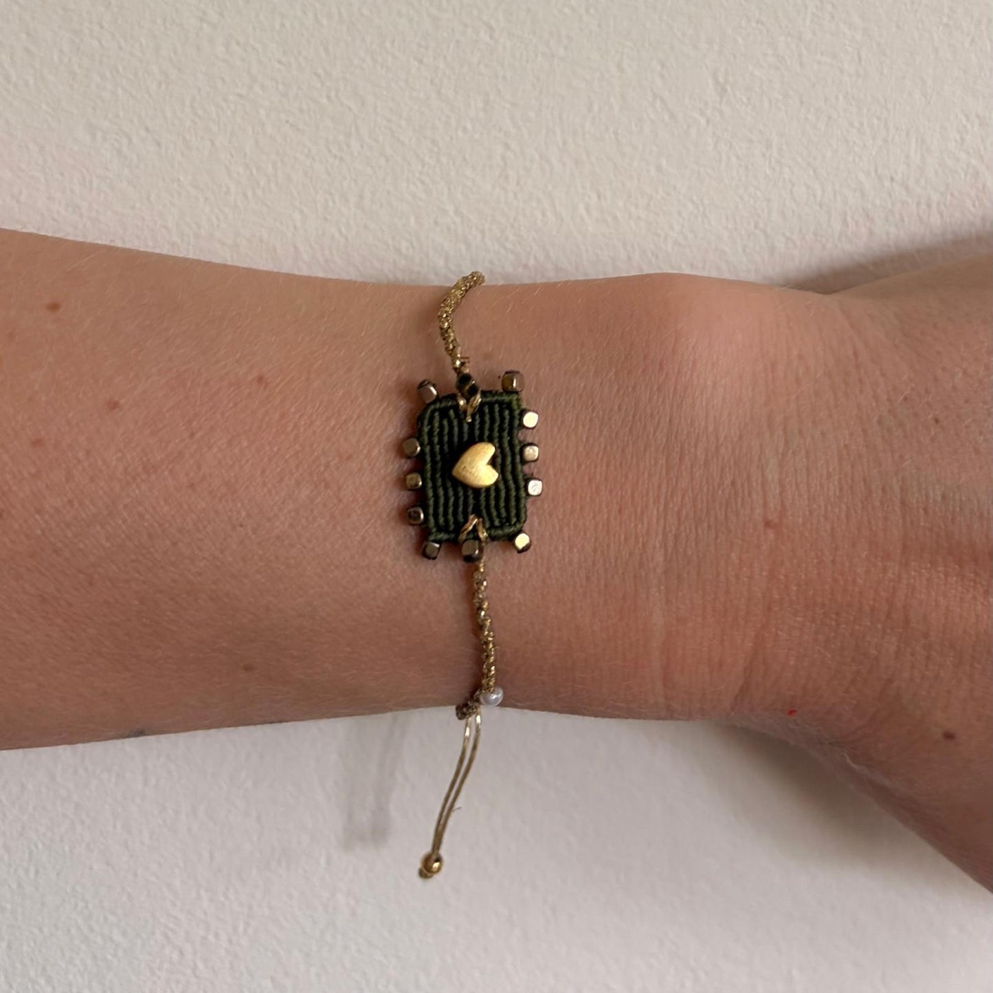 Lucky in Love macramé
