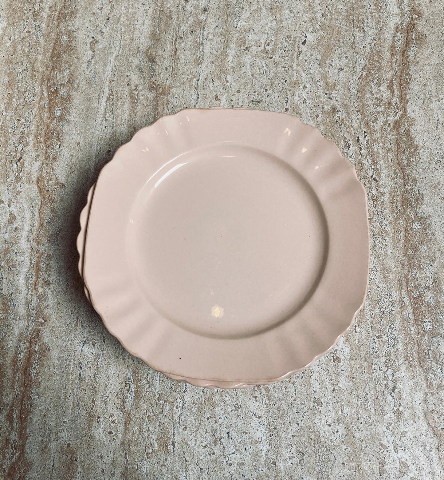 Assiettes roses
