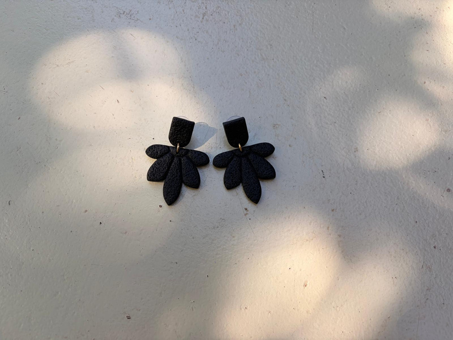 Boucles d'oreilles Black Flower